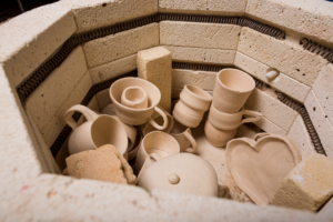 Difference between ceramics and pottery